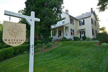 Waypoint House Bed And Breakfast Boyce Exteriör bild